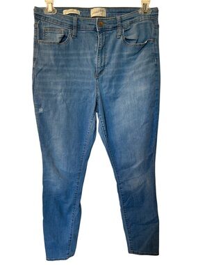 Universal Thread high rise distressed Skinny Jeans 14/32R